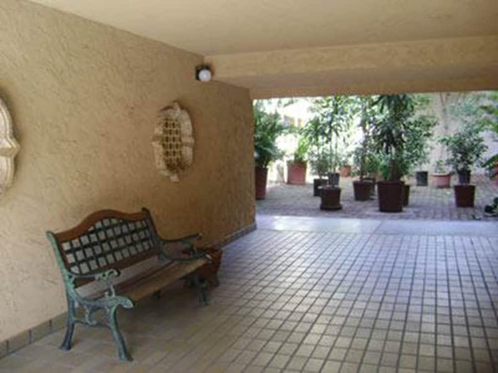 La Villa De Zaragoza Tijuana Zewnętrze zdjęcie